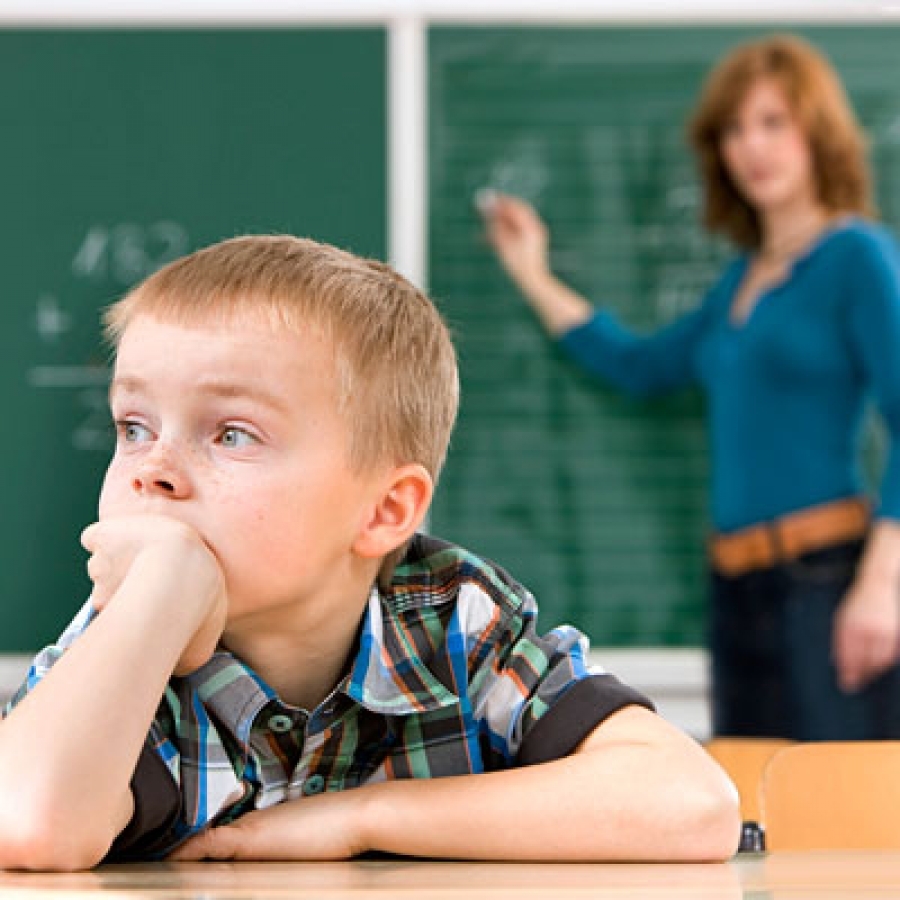 Trẻ kém tập trung học tập phải làm sao?